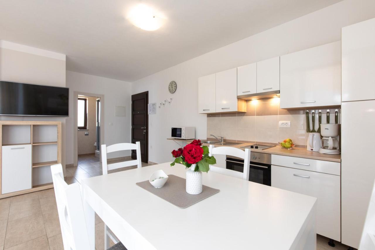 Apartments Otia Seaview ポラト エクステリア 写真
