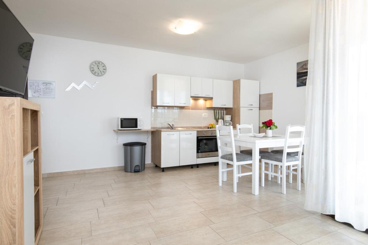 Apartments Otia Seaview ポラト エクステリア 写真